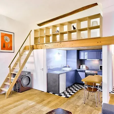 Daire Studio Avec Mezzanine Au Coeur De La Vieille Nice