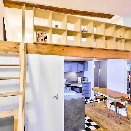 Daire Studio Avec Mezzanine Au Coeur De La Vieille Nice